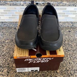 Skechers black memory foam men’s loafers sz 7